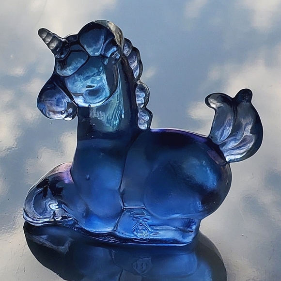 Vntg Boyd Irredescent Glass Little Lucky the Unicorn 🦄 - Picture 2 of 12